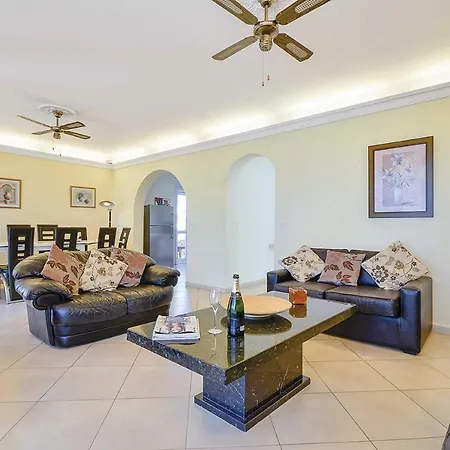 Palomar Villa *